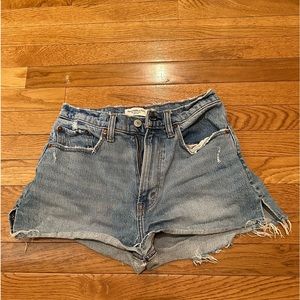 Abercrombie & Fitch Curve Love Mom Short High Rise